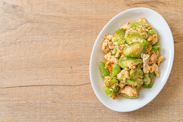 Stir Fried Angled Gourd with Egg