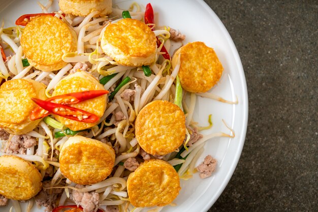 stir-fried bean sprout, egg tofu and minced pork