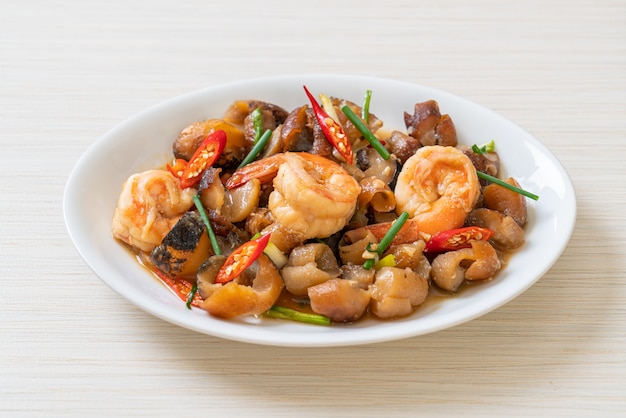 Stir-Fried Braised Sea Cucumber with Shrimps