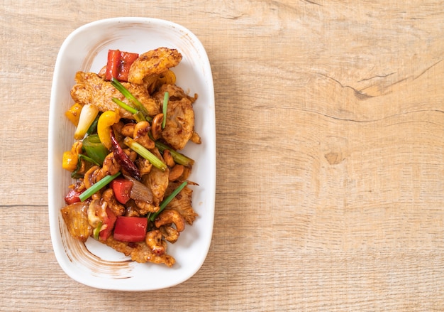 Stir-Fried Chicken with Cashew Nuts 