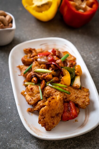 Stir-Fried Chicken with Cashew Nuts 