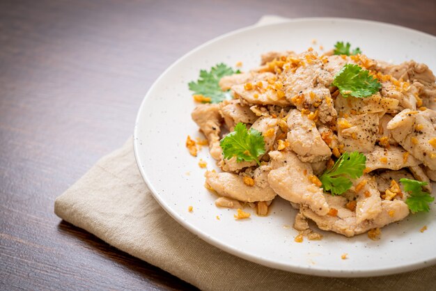 stir-fried chicken with garlic