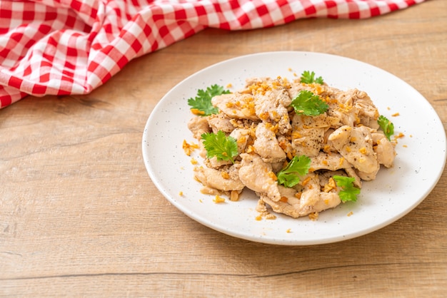 stir-fried chicken with garlic