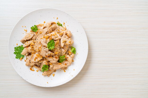 stir-fried chicken with garlic