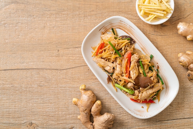 stir-fried chicken with ginger