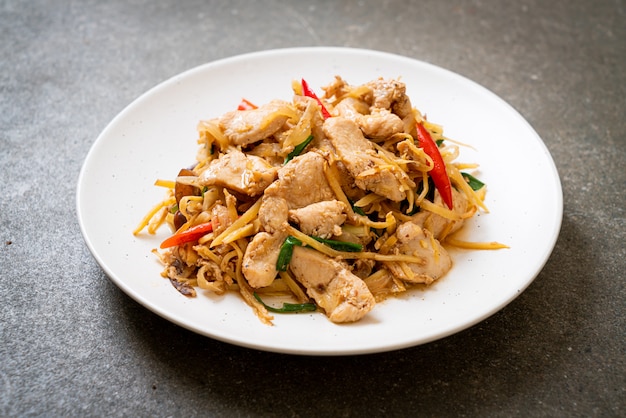 stir-fried chicken with ginger