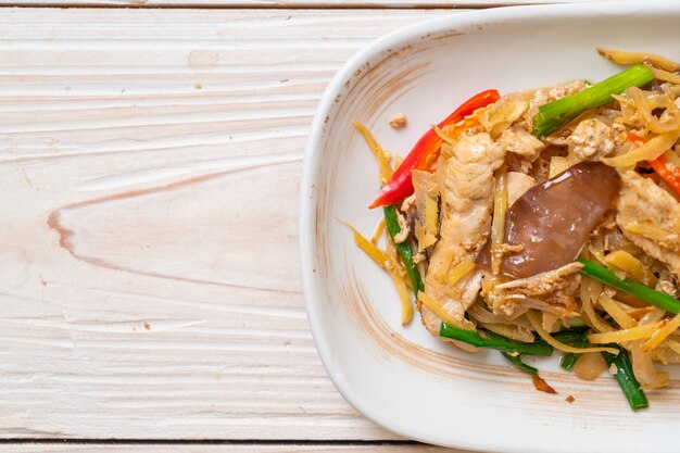 stir-fried chicken with ginger