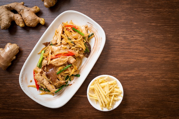 stir-fried chicken with ginger