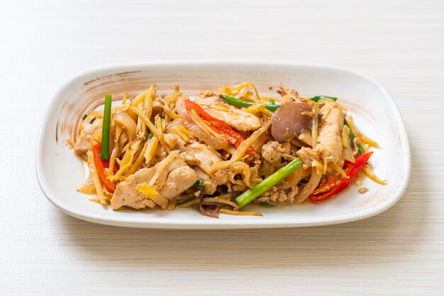 stir-fried chicken with ginger