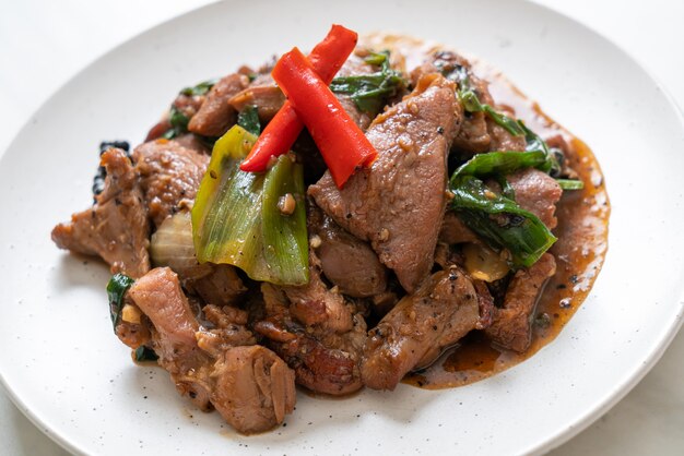 Stir-Fried duck with vegetables and black pepper