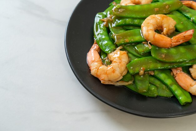 Stir-Fried Green Peas with Shrimp - Homemade food style