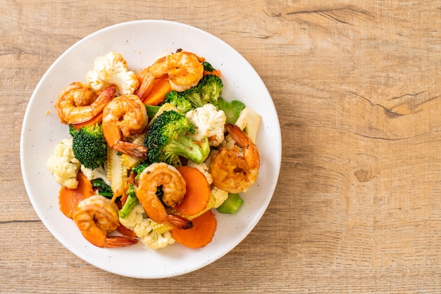 stir-fried mixed vegetable with shrimps