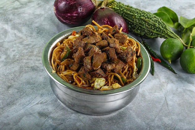 Stir fried noodles with beef and spices