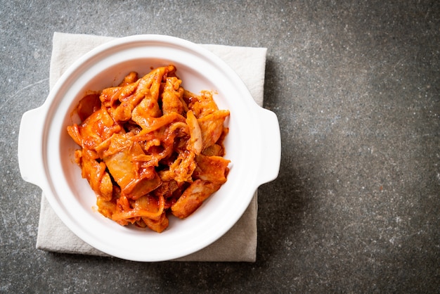 stir-fried pork with kimchi