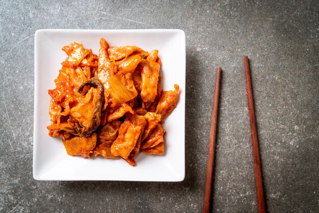 stir-fried pork with kimchi