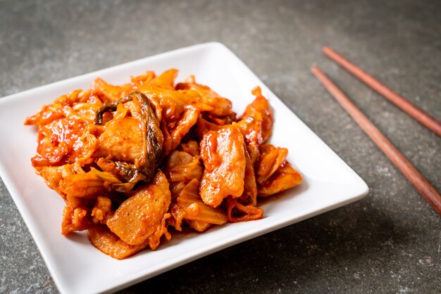 stir-fried pork with kimchi