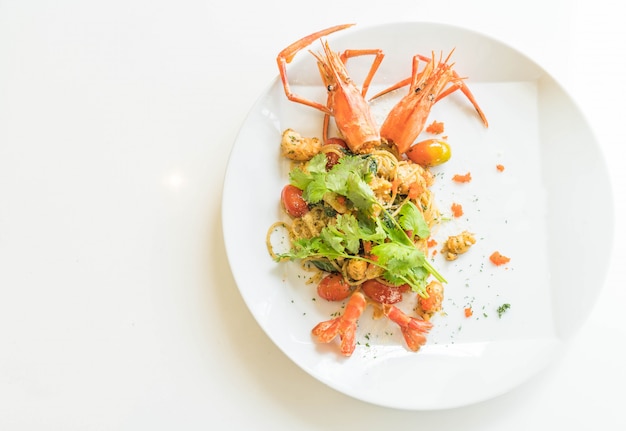 stir-fried spaghetti with shrimp