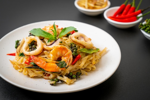 Stir fried spicy noodles with sea food