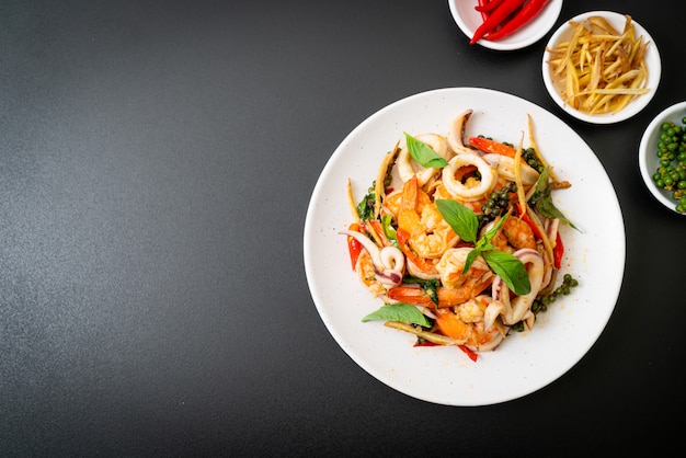 stir fried spicy sea food