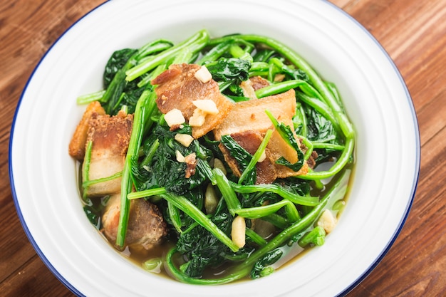 Stir fried spinach with lard