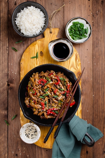 Stir fry beef, sweet peppers, onions and garlic