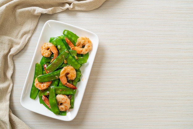 StirFried Green Peas with Shrimp