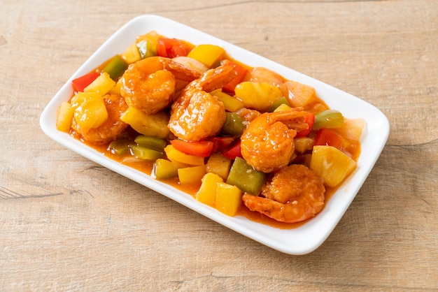 Stirfried sweet and sour with fried shrimp