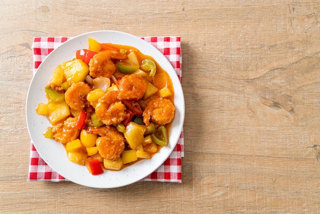 Stirfried sweet and sour with fried shrimp