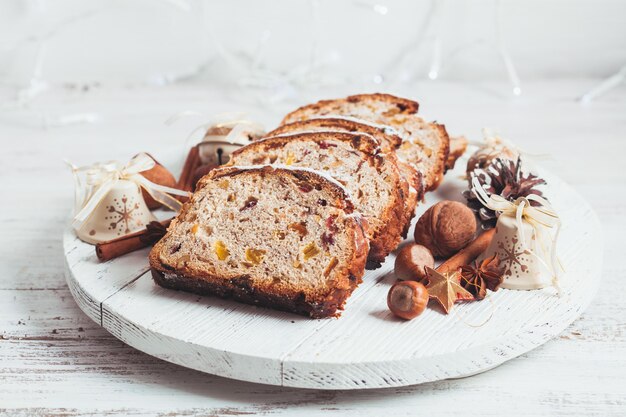 Stollen, traditionele zoete kersttaart in Duitsland