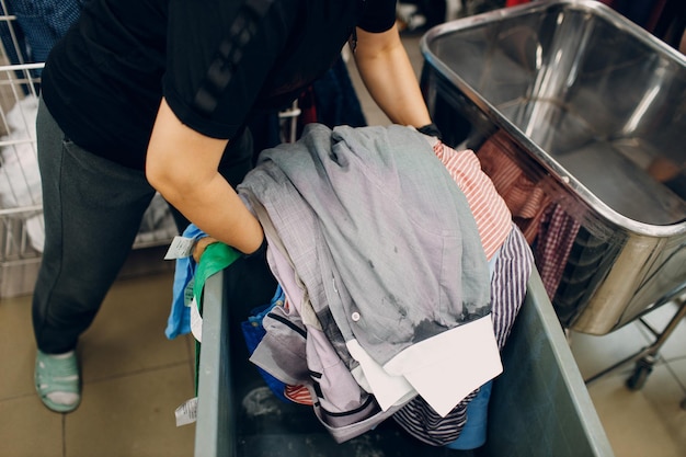 Stomerij kleding Schone doek chemisch proces Wasserij industriële stomerij