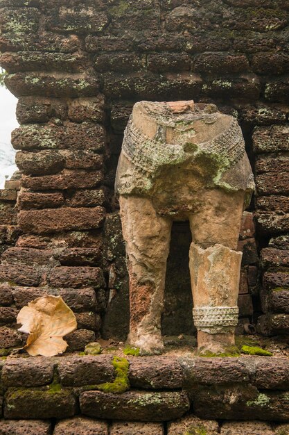 Photo stone statue in temple