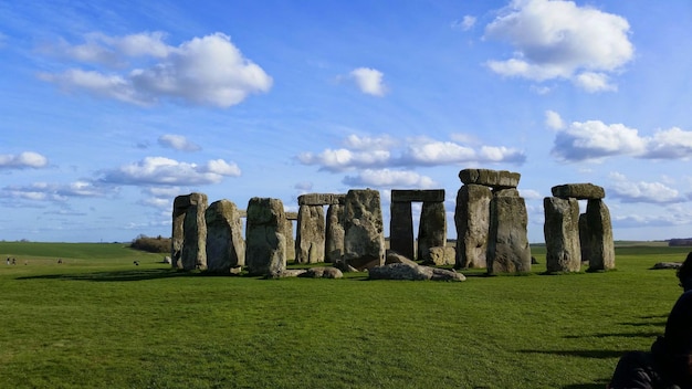 Photo stonehenge in sunny day