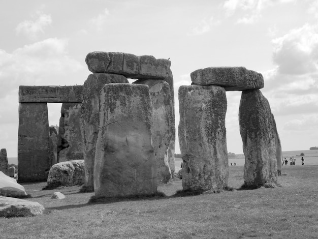 Stonehenge tegen een bewolkte hemel