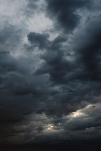 Storm Cumulus clouds.Achtergrond van de hemel, het regenseizoen.