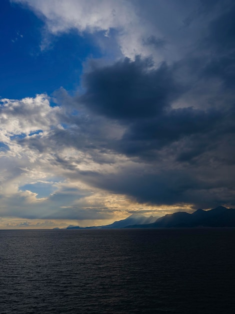 Tempo tempestoso e vista sul mare