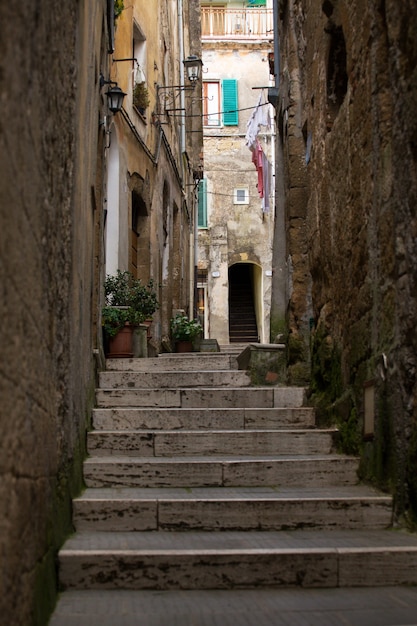 Straat oude stad Pitigliano in de provincie Siena. Toscane, Italië