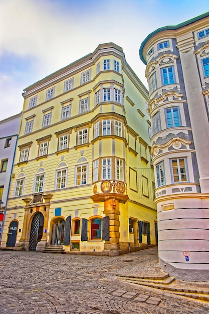 Straatmening van Altstadt in de oude stad Linz in Oostenrijk in januari