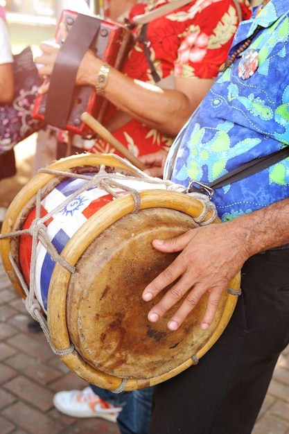 Straatmuzikanten in de Dominicaanse Republiek. Santo Domingo