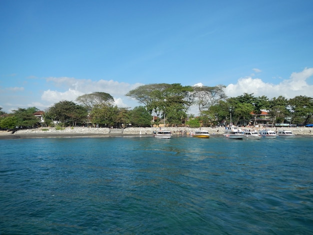 Strand nusa dua op het eiland bali, indonesië