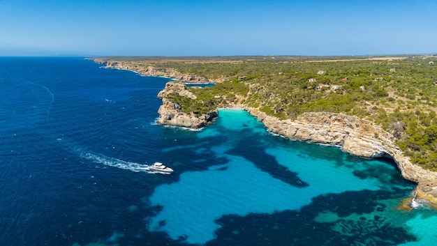 Strand van Mallorca in de zomer