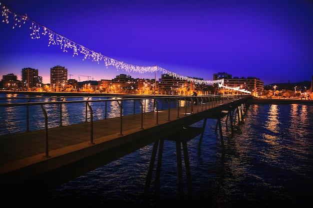 Strandlandschap 's nachts in Barcelona reisbestemming vakantie