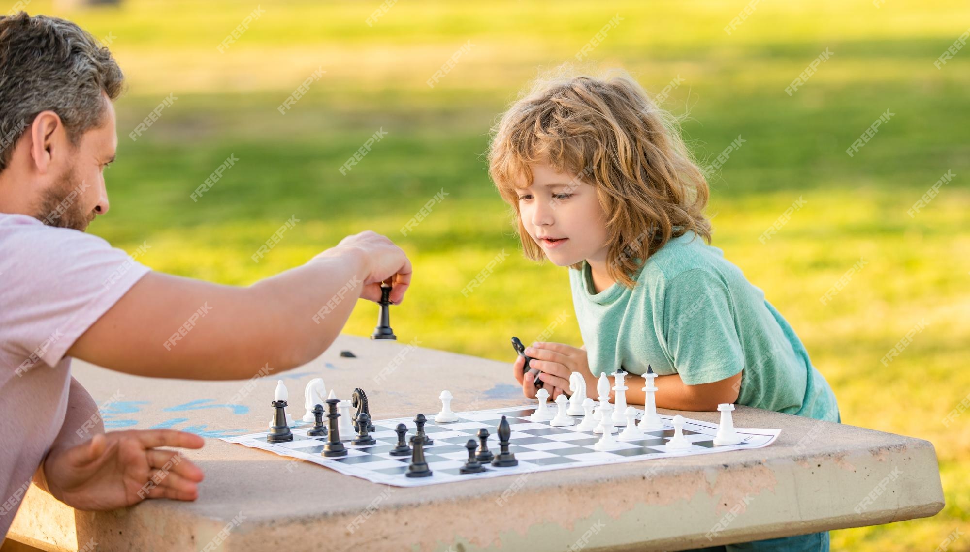 Chess champ didn't father love child 