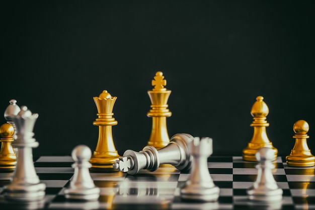 Strategie schaak gevecht Intelligentie uitdaging spel op schaakbord.