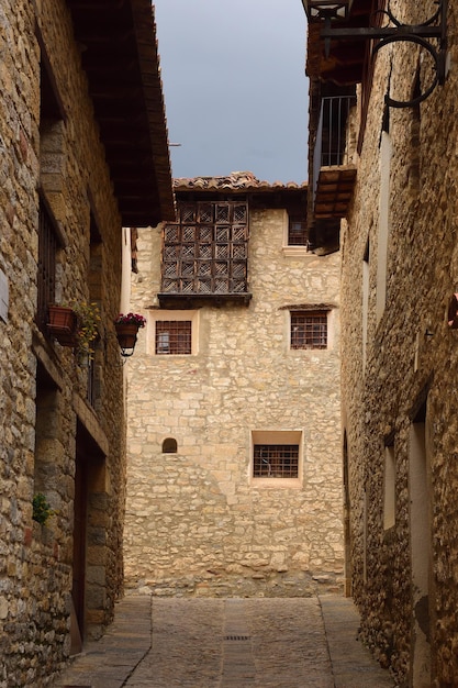 Straten en hoeken van het middeleeuwse dorp Mirambel, Maestrazgo, provincie Teruel, Aragon, Spanje