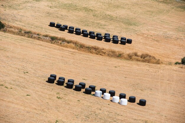 Strawbales in plastic verpakking