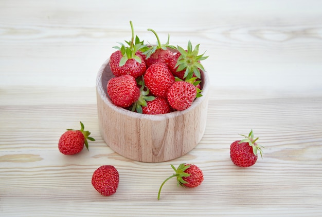 Strawberries benefit and harm to the human body.