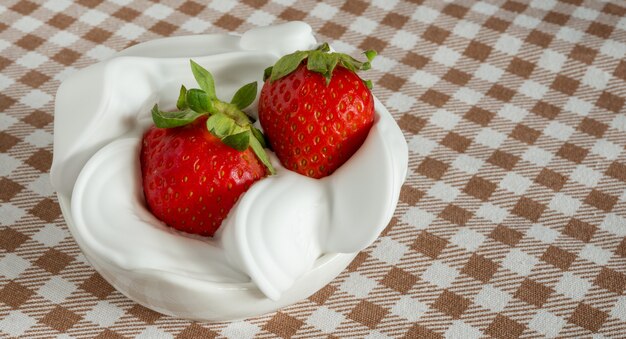 Strawberries and cream