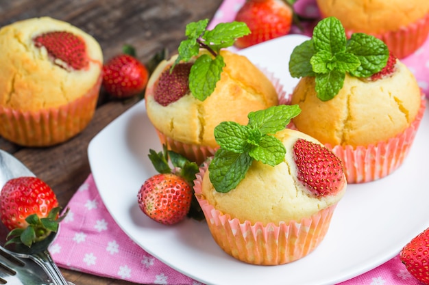 strawberries muffin