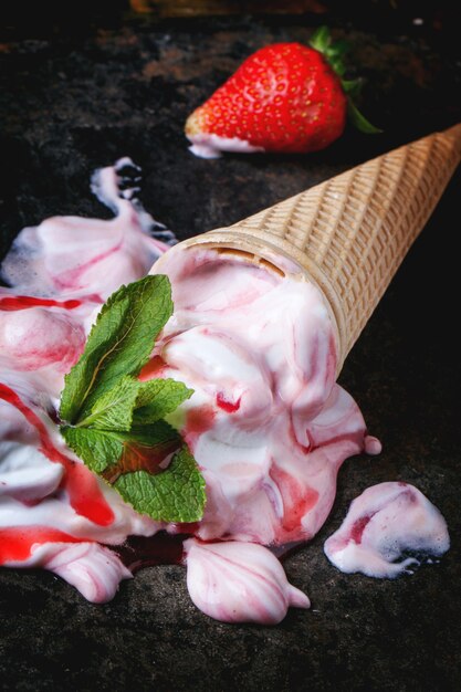 Strawberry ice cream