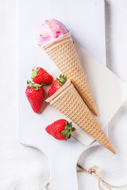 Strawberry ice cream